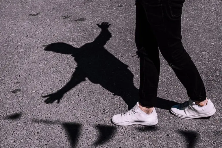 raphael-renter-vG6ZbRoztr8-unsplash