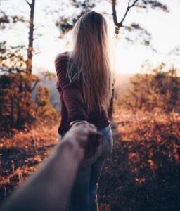 photo-1511898290398-cee3038fa7a7