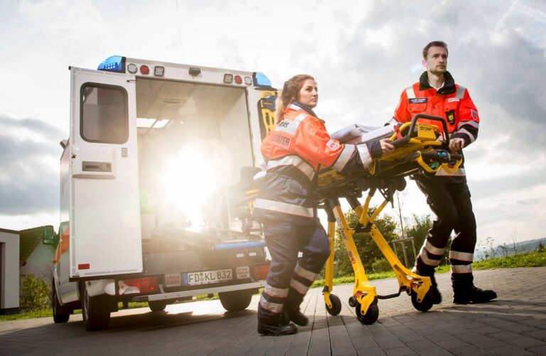 Alle_30_Sekunden_im_Einsatz_-_Der_Malteser_Rettungsdienst