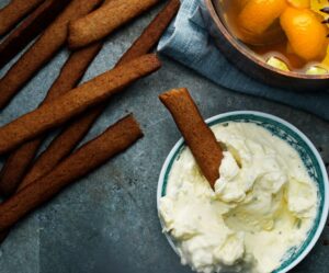 pepparkaksgrissini-med-vispad-adelost