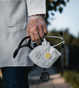 photo-1584467735871-8e85353a8413