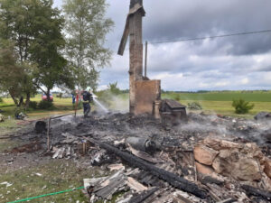 28.05 Esku maja rusud