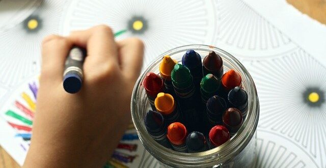 crayons g8b4a34a6b 640