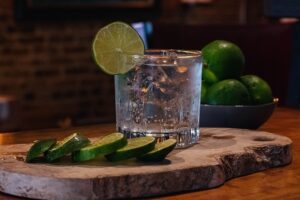 cocktail-g8217f465d_640