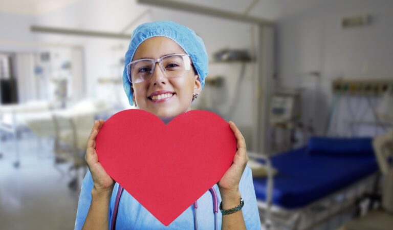 nurse-g2865a7d71_1920
