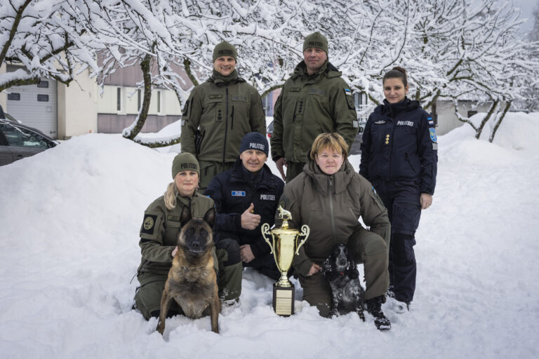 Põhja prefektuuri parimad koerad ja koerajuhid