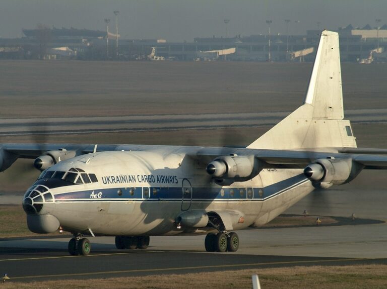 Antonov_An-12BK,_Ukrainian_Cargo_Airways_AN0473561