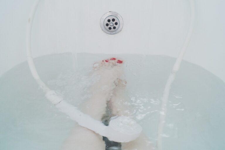 bath-g93bd9804a_1920