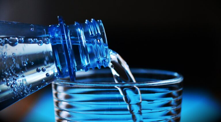 bottle-g298878f4b_1920