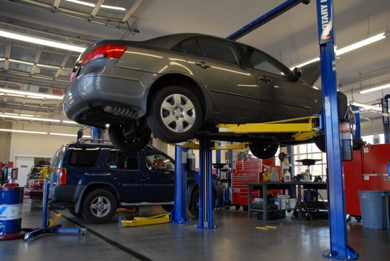 car-g44b3779b3_1920