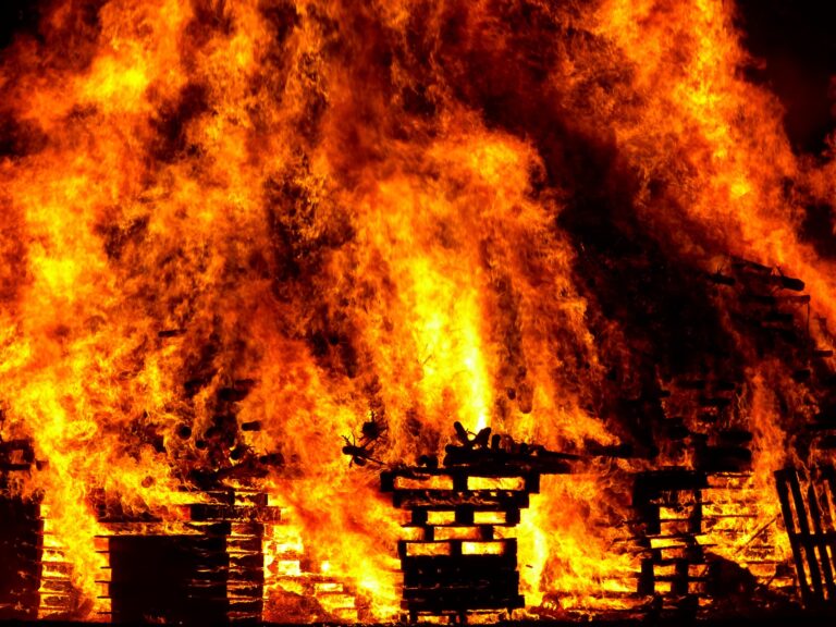 fire-g91af32802_1920