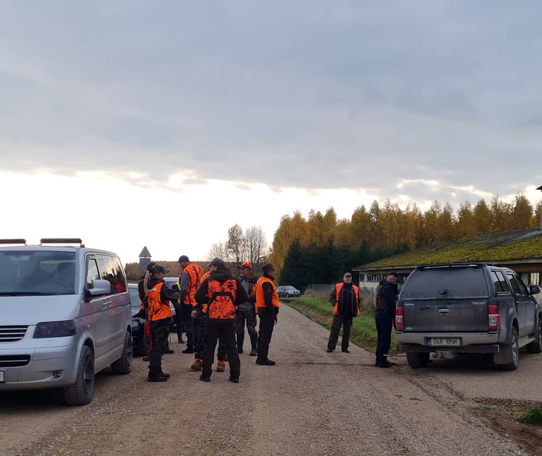 Keskkonnaameti tootajad jahireidil autor Keskkonnaamet