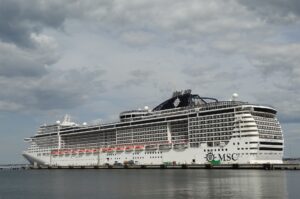 cruise-ship-g86c816c0f_1920