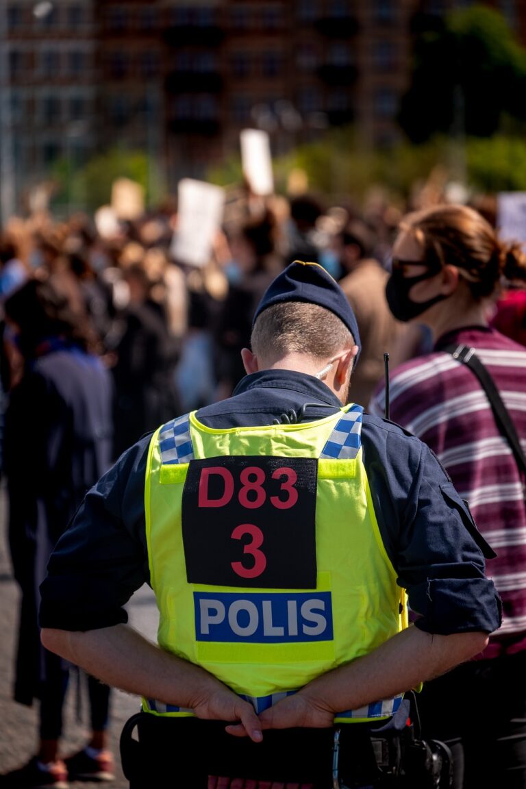 police-g57f28520b_1920