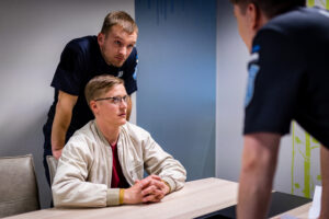 Elisa originaalsari Uus algus_1