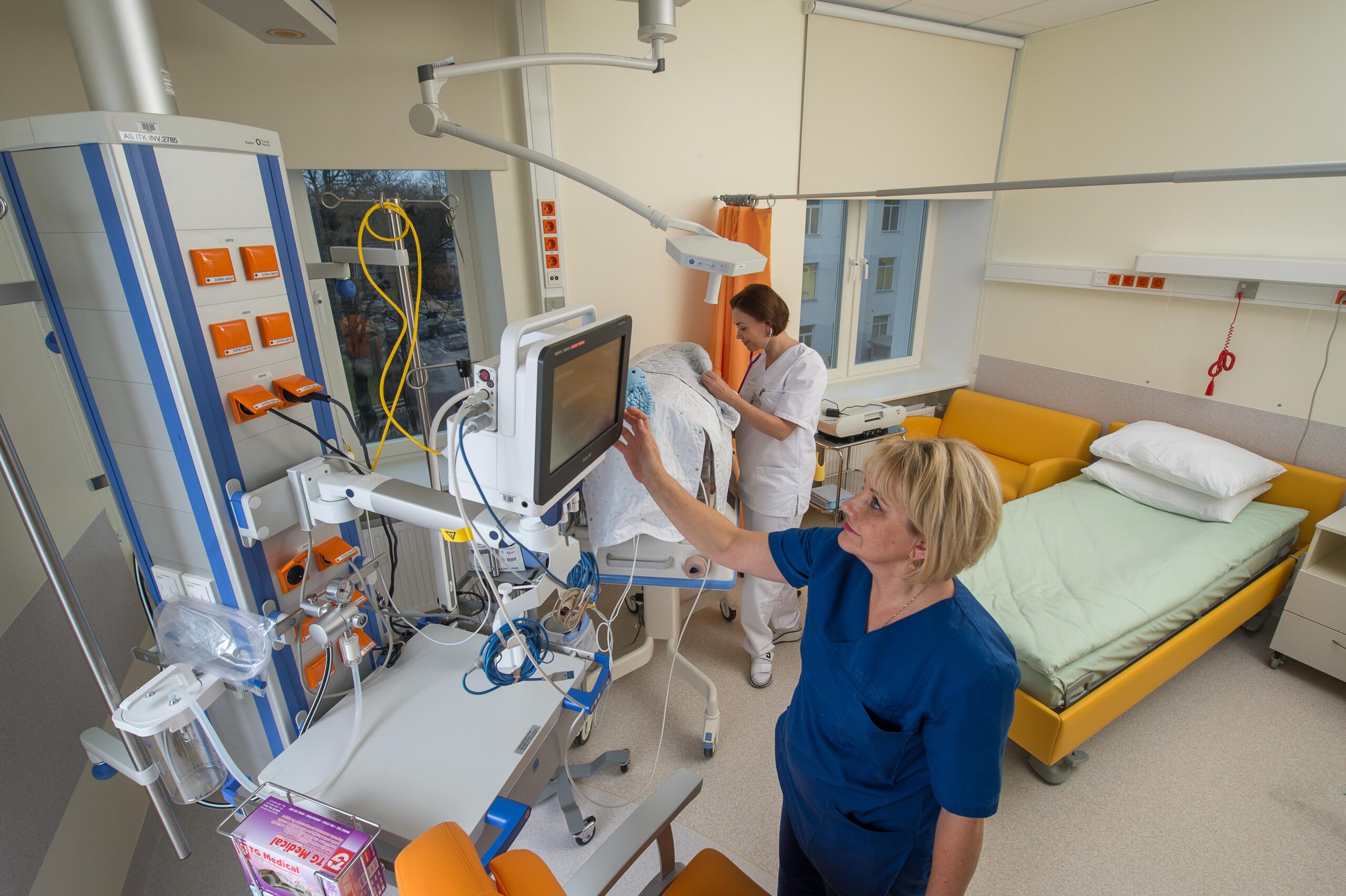 Ida-Tallinna Keskhaigla sünnitusmajas sündisid nelikud 1 ITK Neonatoloogia