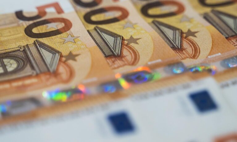 50 EUR