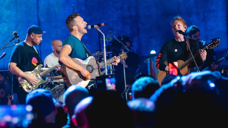 ColdplayShepBush121021_(57_of_76)_(51582857133)