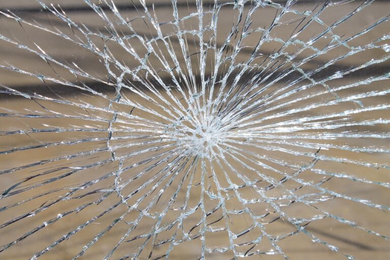 broken-glass-g162733c87_1280