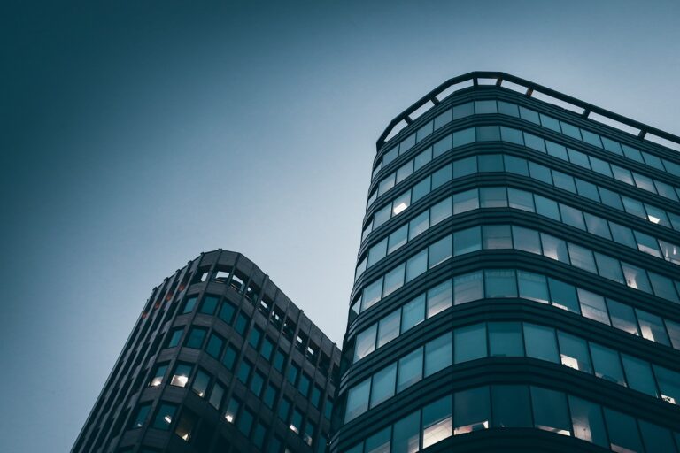 building-g8ab3b6c07_1280