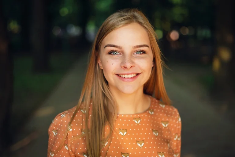 girl-1867092_1280