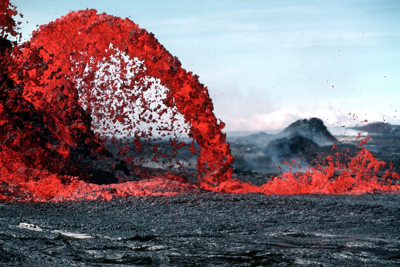 lava-g677de79f4_1280