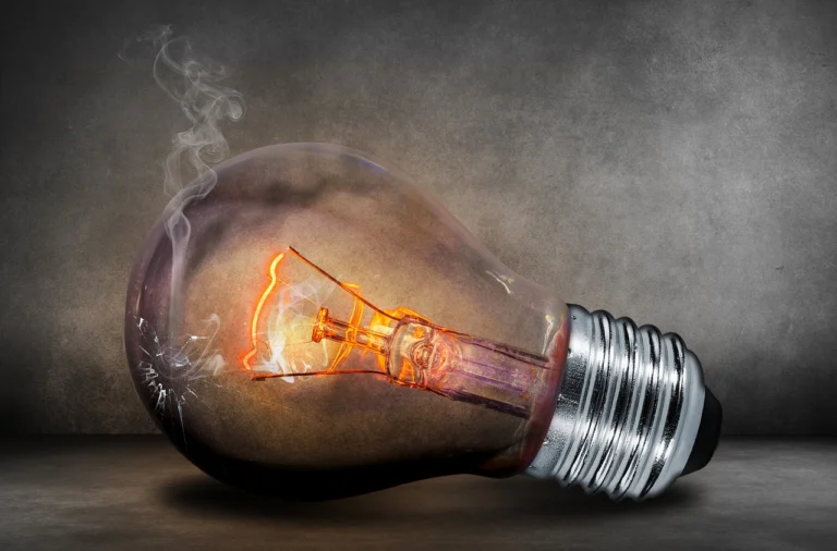 light-bulb-gdf8fce945_1280