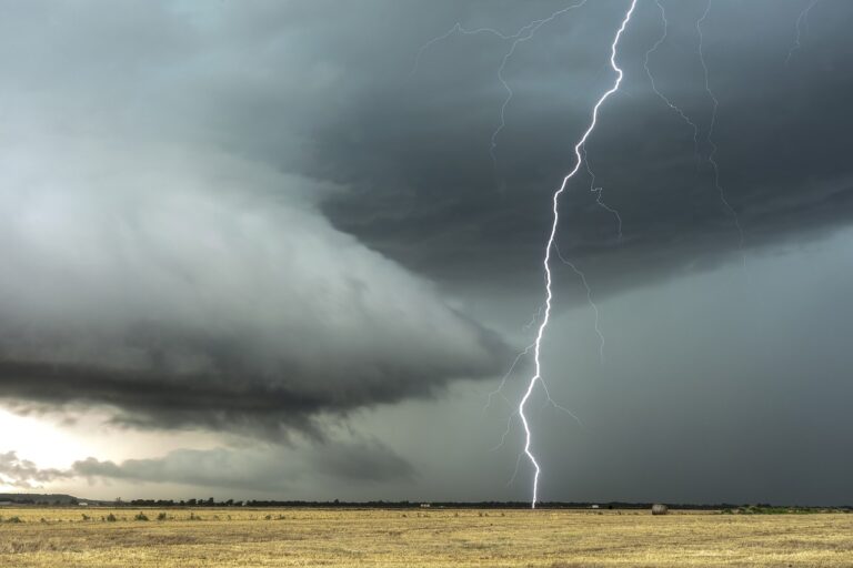 lightning-gfb6c324fa_1280