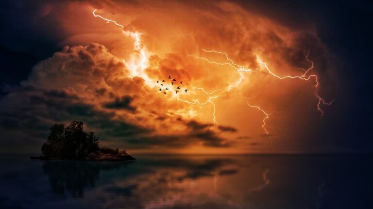 thunderstorm-gc12a04e93_1280