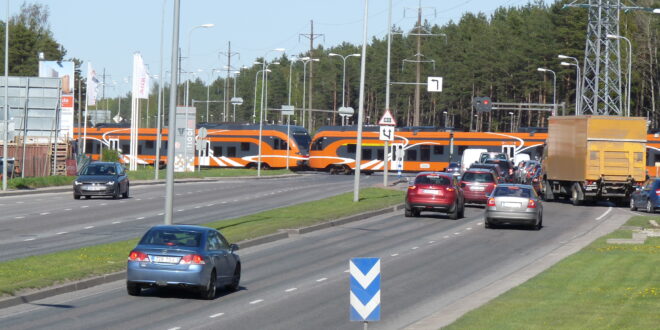 Level crossings in Jarvevana street