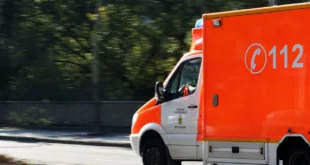 ambulance 970037 1280