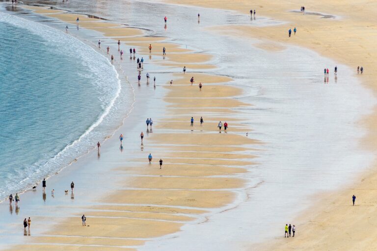 beach-g2f908af37_1280