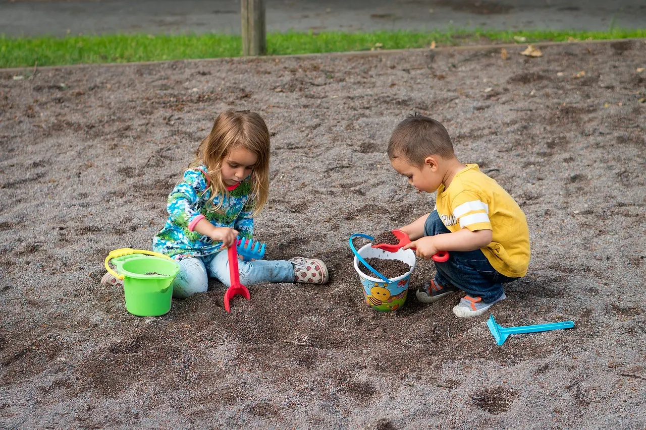 children-g8ec90985e_1280