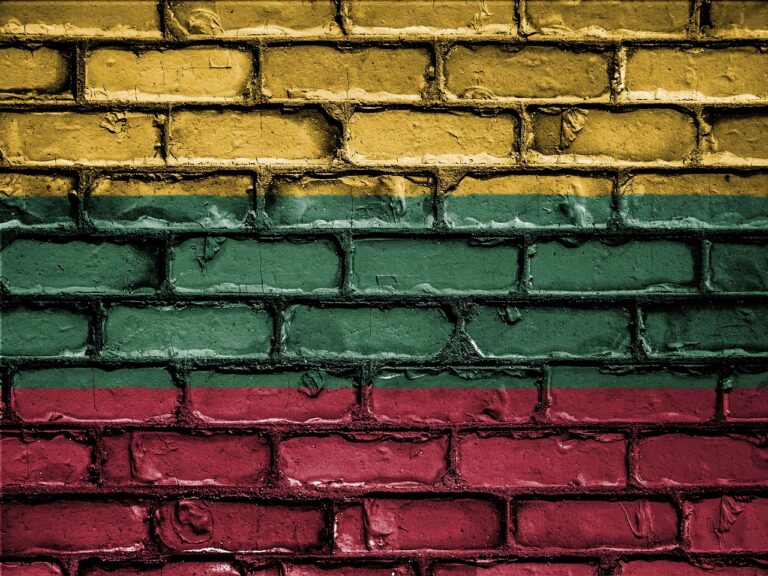 flag-2528872_1280