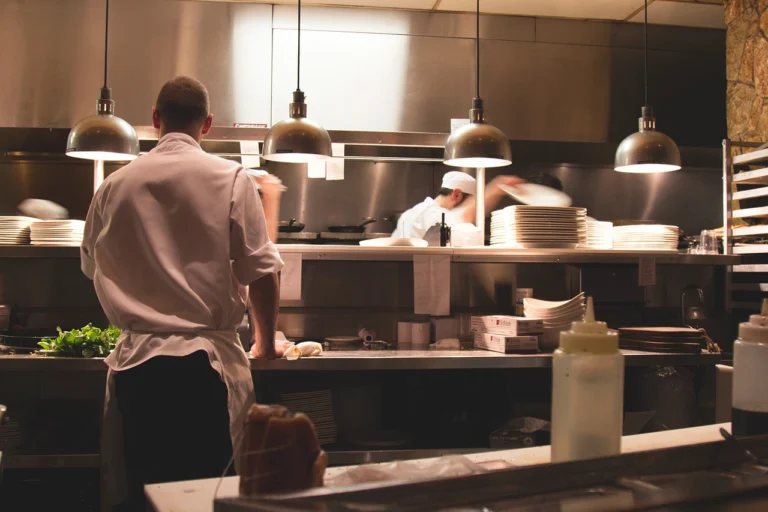 restaurant-gf5a77b18c_1280