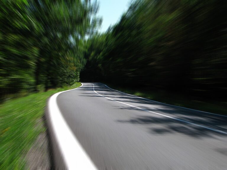 road-259815_1280