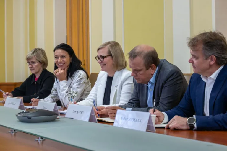 Asekantsler Sillaste-Elling Ukrainas: Eesti toetab aktiivselt Ukrainat teel Euroopa Liitu ja NATOsse 3 1