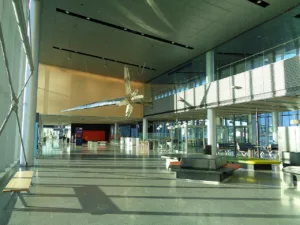 1280px-HEL_T2_south_wing_2018-05-06