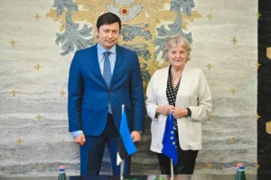 F15878EC-9CC1-4434-9DD8-46FFE6C1DDA6