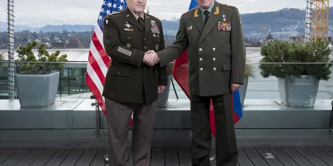 Mark Milley and Valery Gerasimov 191218 D HD608 004 49239131457