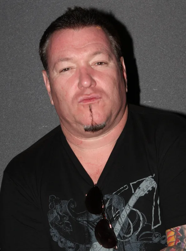 Smash_Mouth_-_8551835048_(cropped)