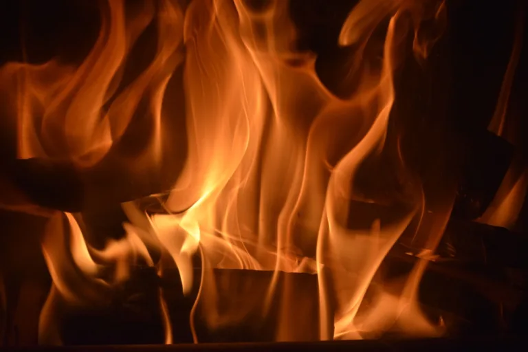 fire-2388186_1280