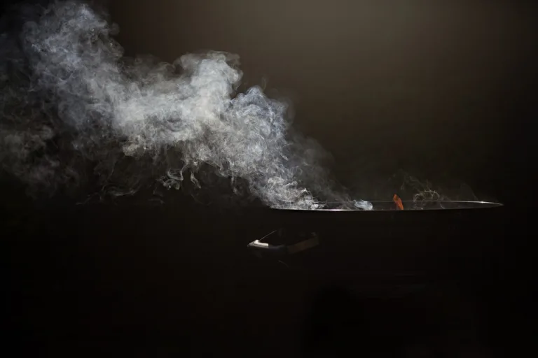 smoke-600079_1280 (1)