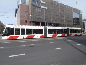 Tram_506_at_Danske_Bank_Tallinn_31_August_2015