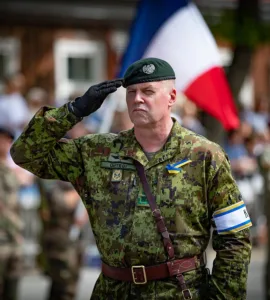 Võidupüha_paraad_2022_Kuressaares_(52166502967)_(cropped)