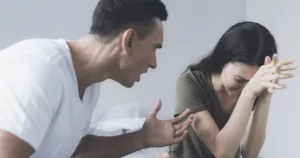 vägivaldne suhe