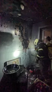 Põlenud kuusk Lastekodu tänaval_8.01_3