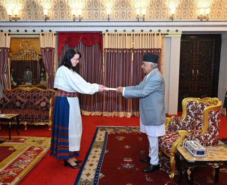 suursaadik