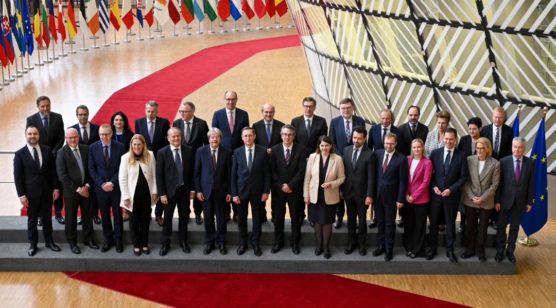 2e70fe2b-329c-4d09-9cfc-652302f07c6c