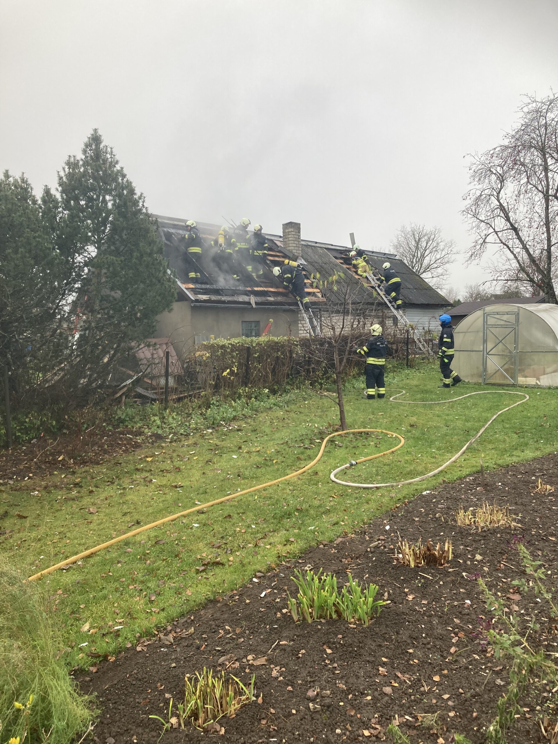 Karski-Nuia Aia garaaž2